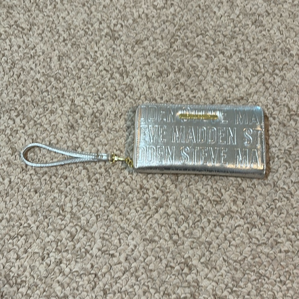 Women’s Steve Madden wallet’s